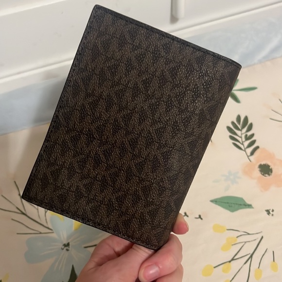 MK Passport Holder - Picture 4 of 5